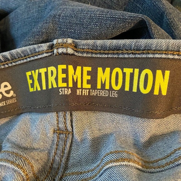 Lee Jeans Men W46 L30 Performance Series Extreme Motion Straight Fit Tapered Leg - Picture 4 of 12